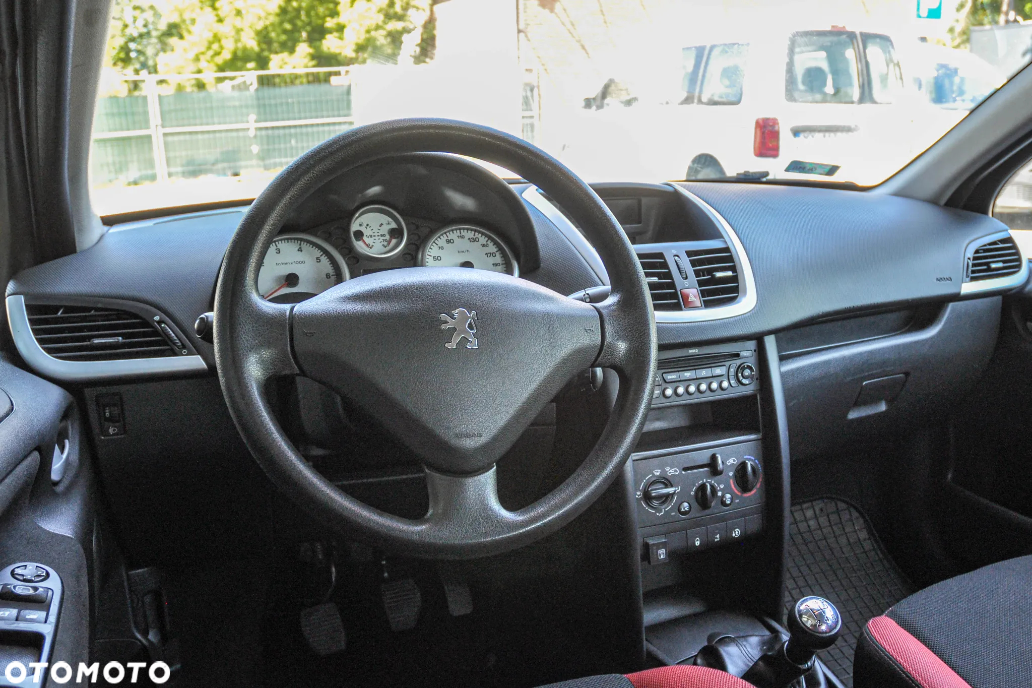 Peugeot 207 - 9