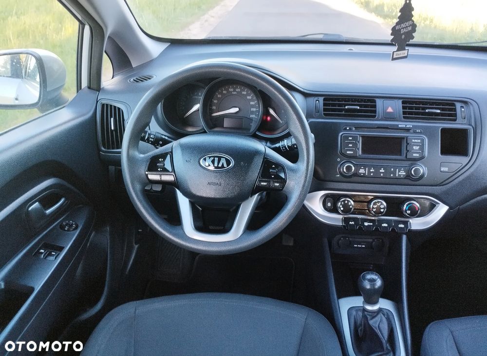 Kia Rio 1.2 Edition 7 - 12