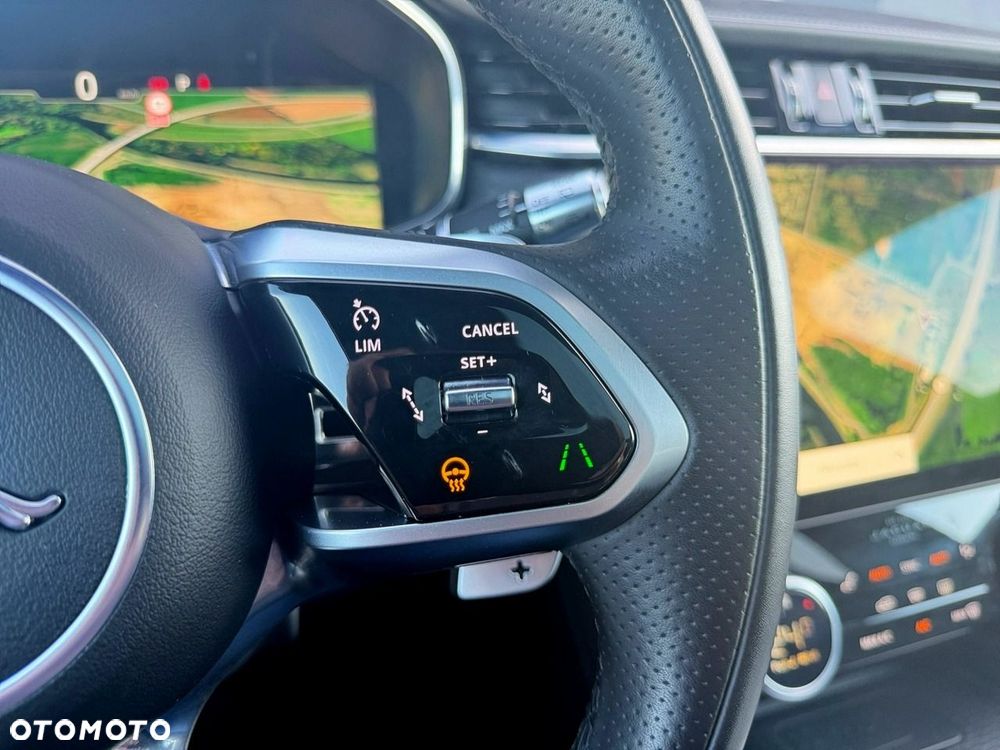 Jaguar F-Pace - 31