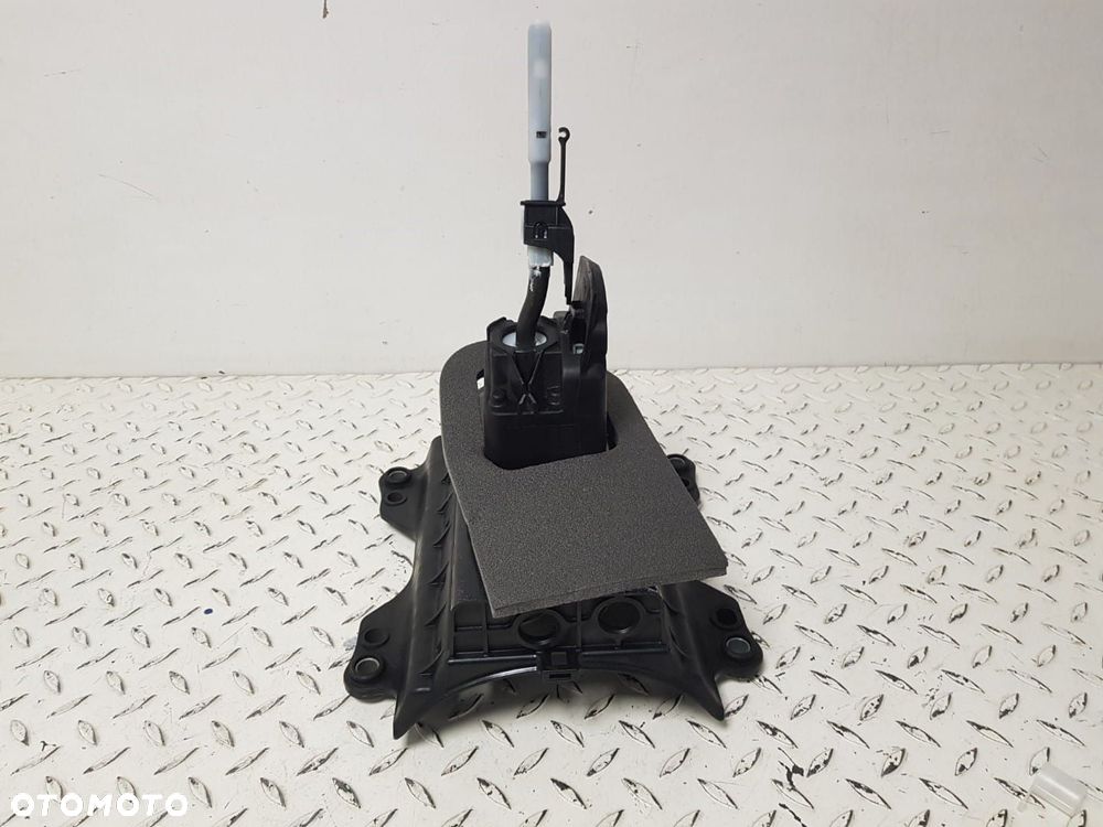 FABRYCZNIE NOWA ORYGINALNA PROWADNICA GAŁKA DZWIGNIA ZMIANY 6 BIEGÓW MANUAL CORSA E 14-25  55509033 - 5