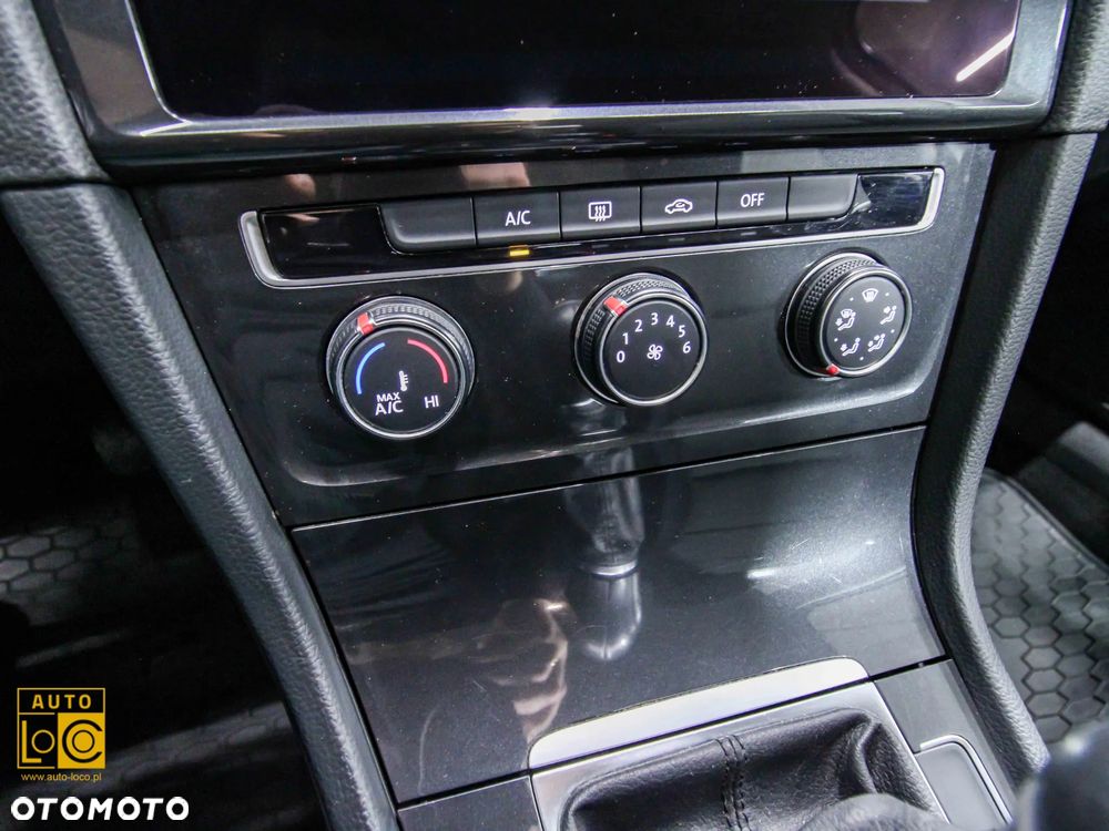 Volkswagen Golf 1.6 TDI BMT Comfortline - 24