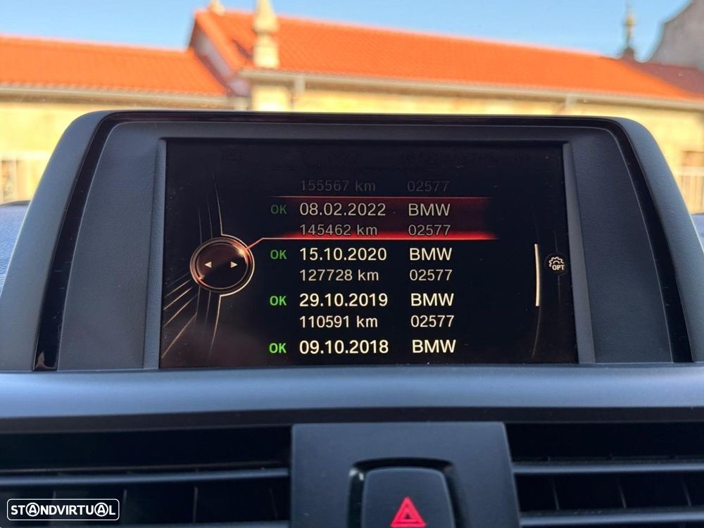 BMW 118 d Pack M - 19