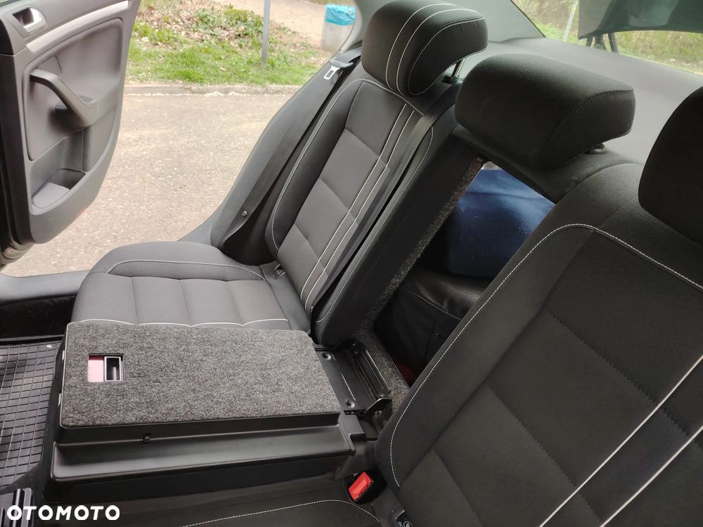 Volkswagen Jetta 1.6 Comfortline - 9