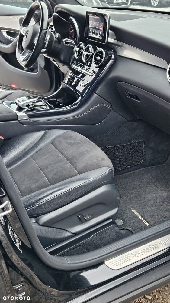 Mercedes-Benz GLC - 24