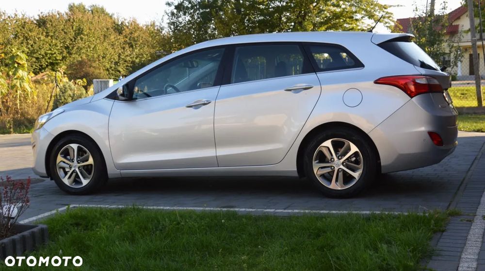 Hyundai i30 Kombi 1.6 CRDI Family - 3