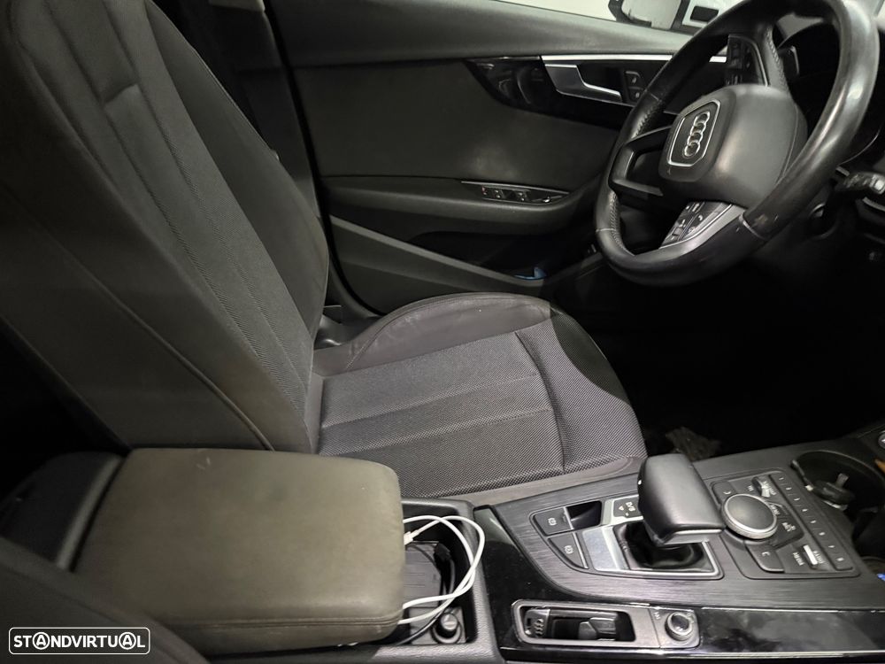 Audi A4 Avant 2.0 TDI S tronic quattro design - 22