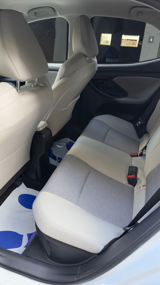 Toyota Yaris - 6