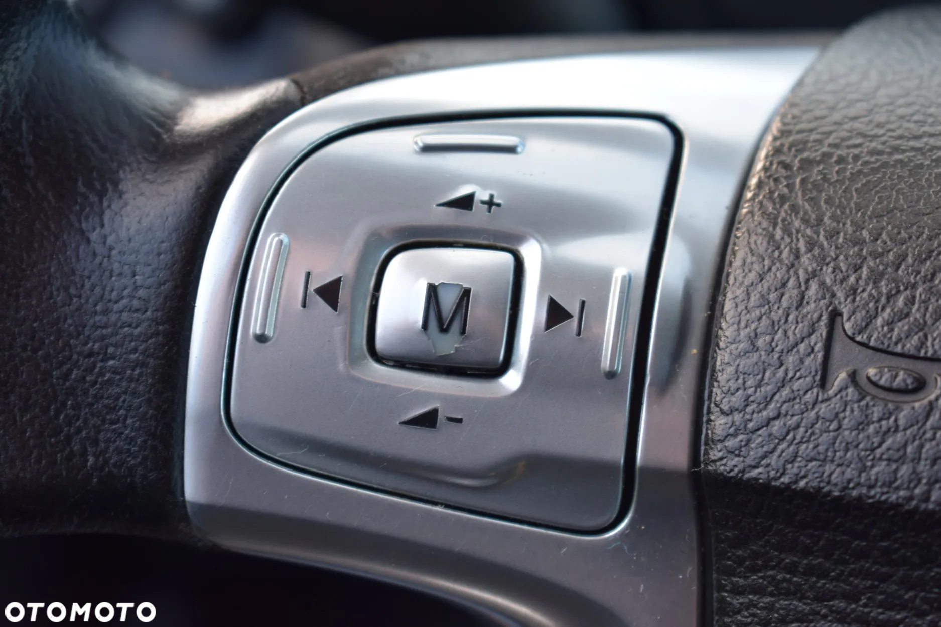 Ford Mondeo 1.6 Ambiente - 24