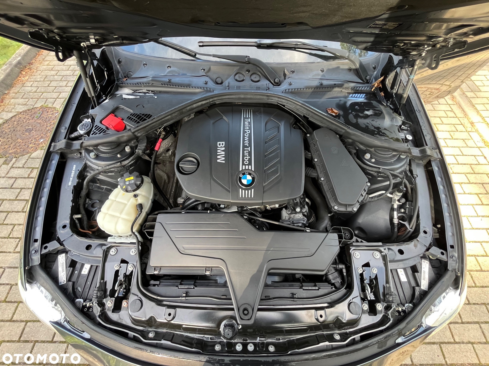 BMW Seria 3 318d Touring Sport Line - 36