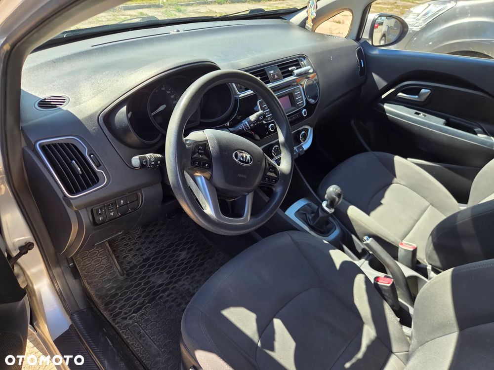 Kia Rio 1.4 crdi M - 6