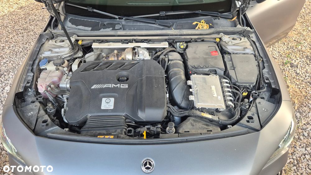 Mercedes-Benz CLA AMG 45 S 4-Matic 8G-DCT - 28