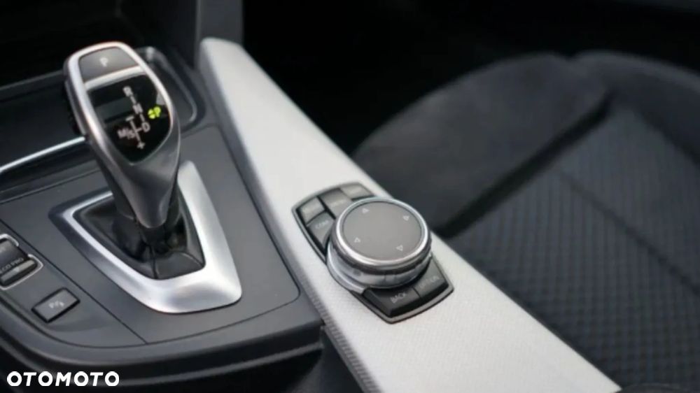 BMW 3GT 320d xDrive Sport Line - 13