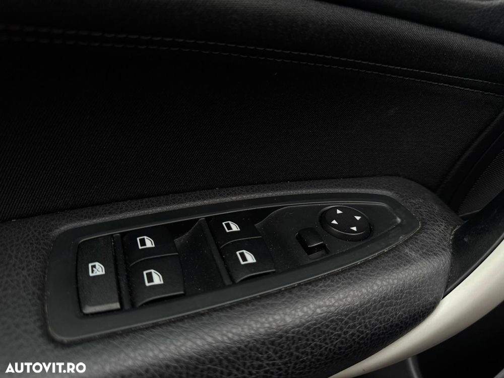 BMW Seria 1 118i Aut. Advantage - 25