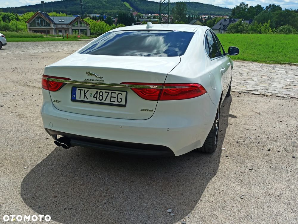 Jaguar XF 2.0 i4D Prestige - 8