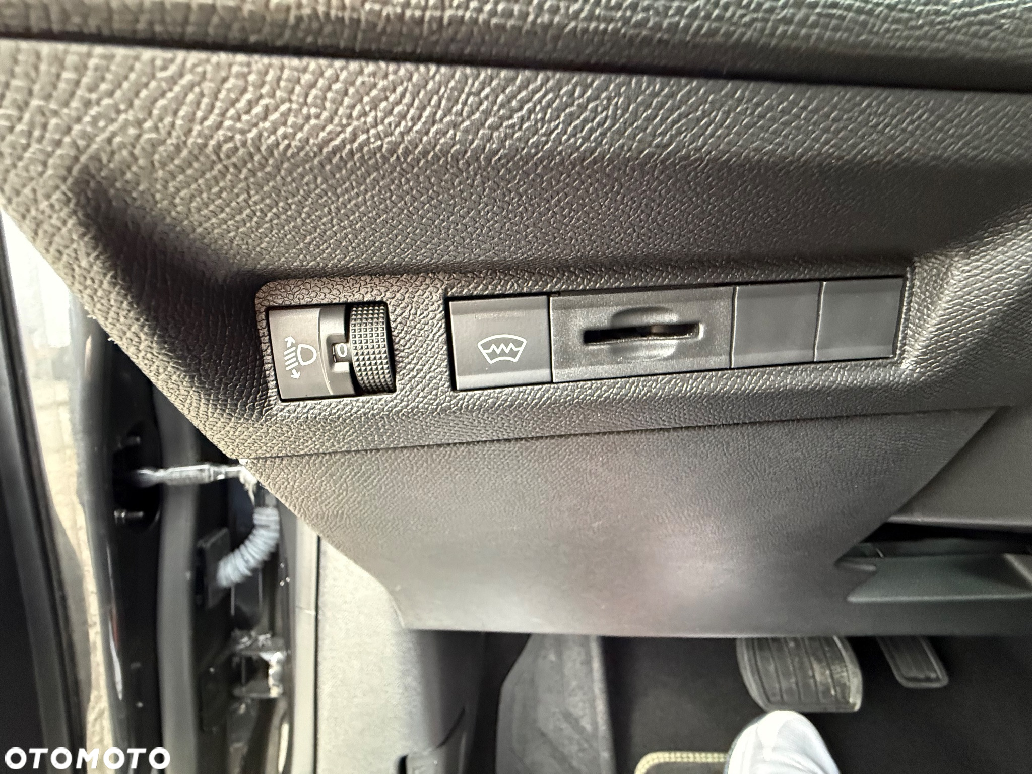 Peugeot 408 PureTech 130 EAT8 Allure Pack - 14