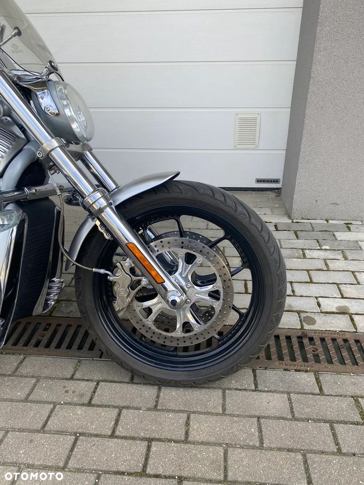 Harley-Davidson V-Rod Street Rod - 2