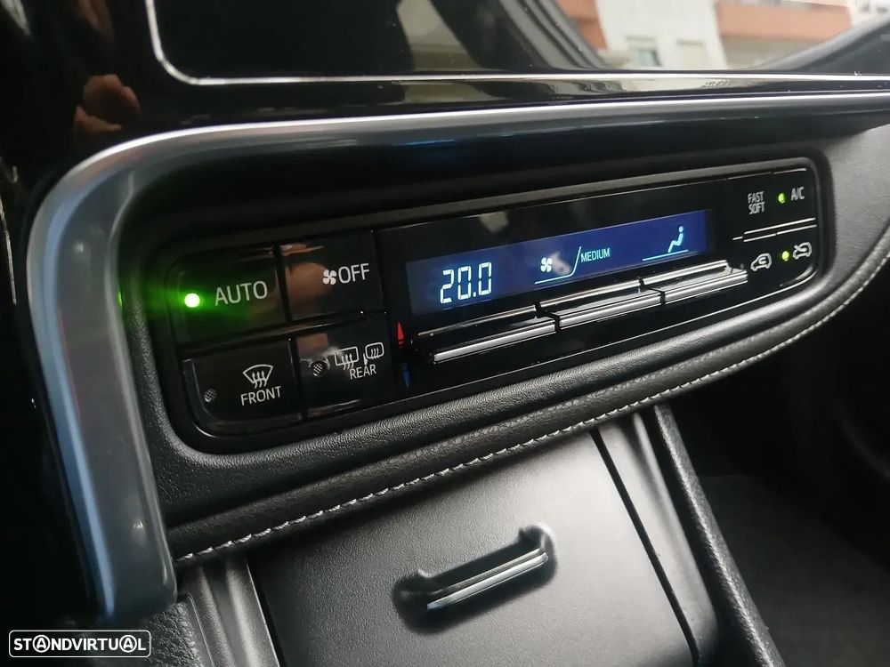 Toyota Auris Touring Sports 1.4 D-4D Exclusive+Navi - 30