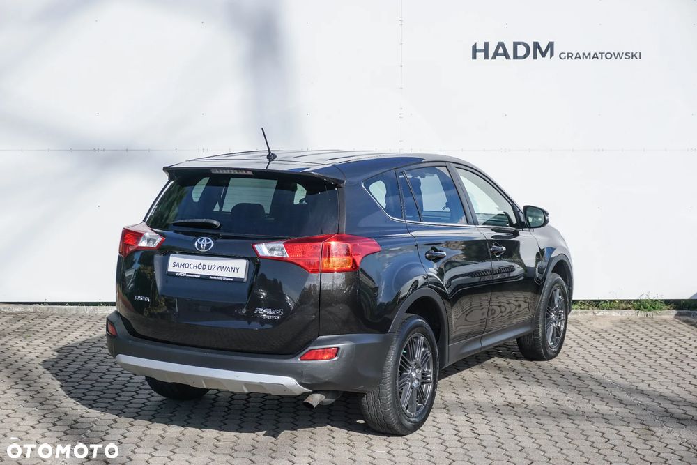 Toyota RAV4 - 8
