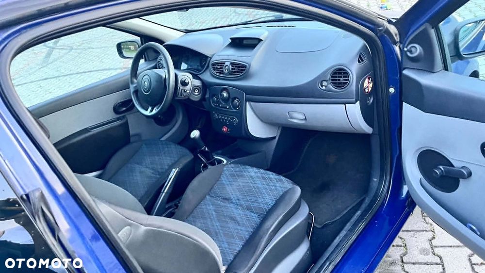 Renault Clio - 6