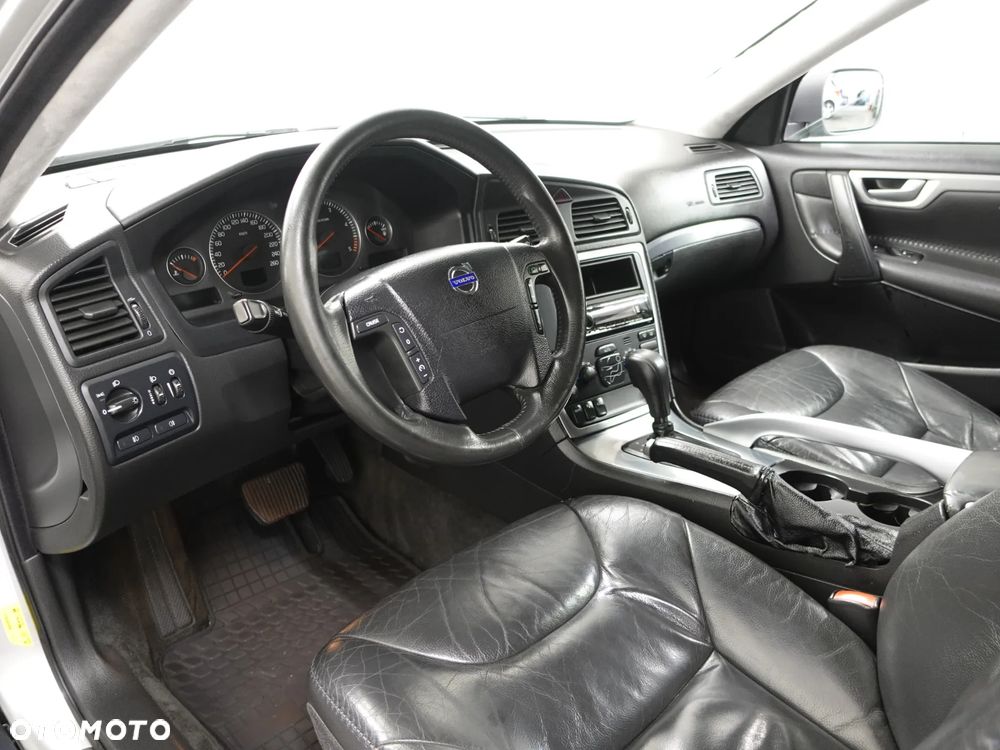 Volvo XC 70 D5 AWD Momentum - 20