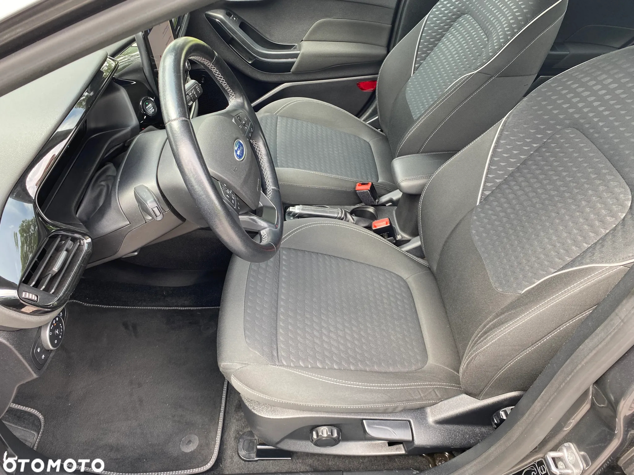 Ford Fiesta 1.0 EcoBoost Titanium - 11