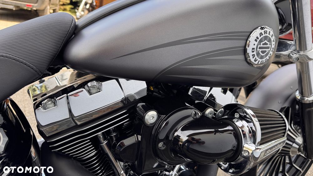 Harley-Davidson FXSB Breakout - 26