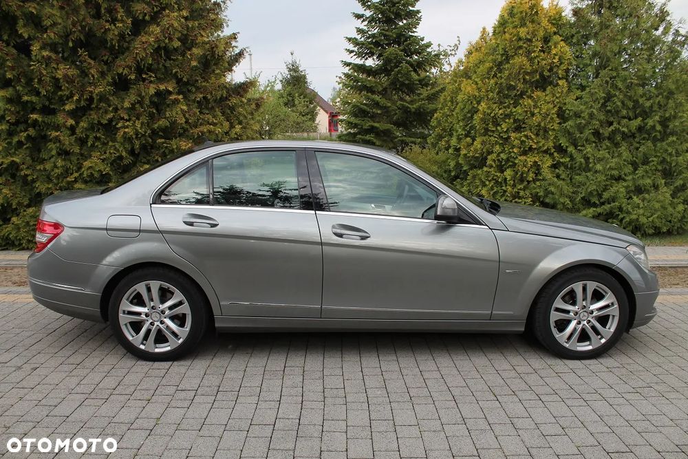 Mercedes-Benz Klasa C 220 CDI DPF Avantgarde - 10