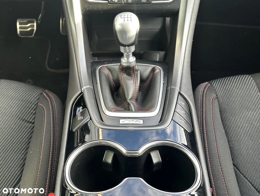 Ford Mondeo ver-1-5-ecoboost-st--line - 19