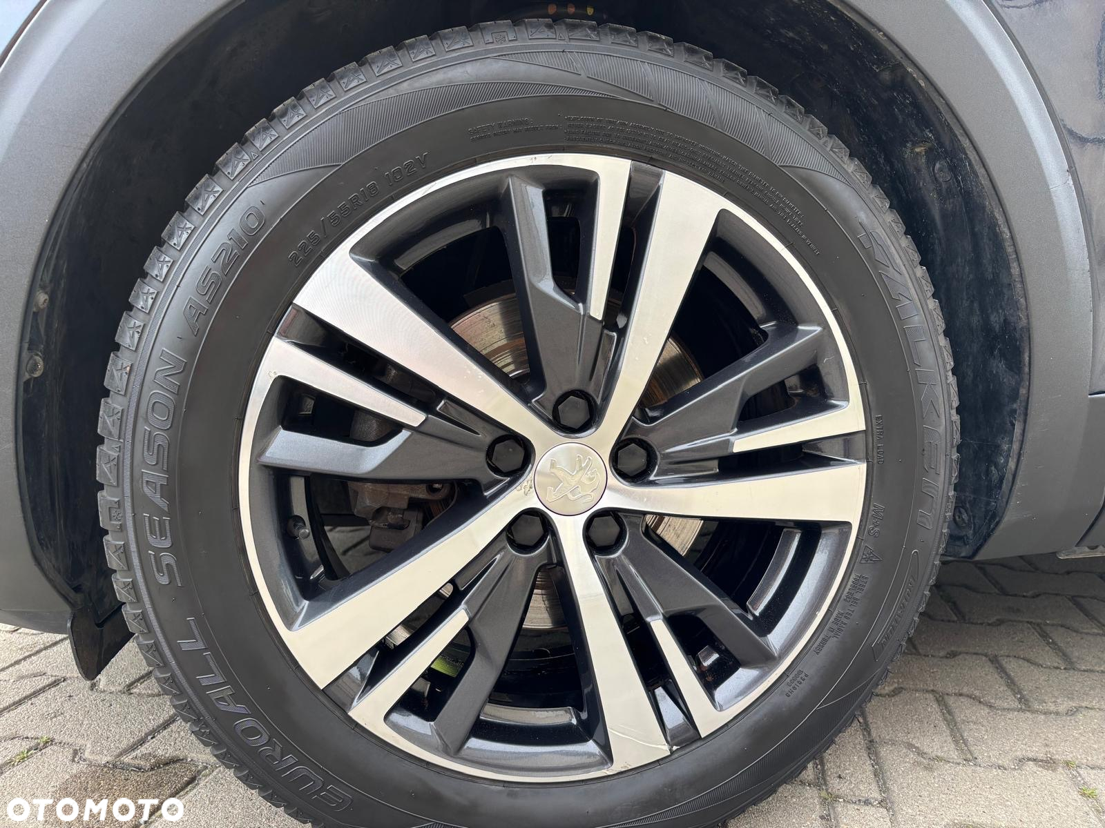 Peugeot 5008 1.6 BlueHDI Active S&S EAT6 - 24