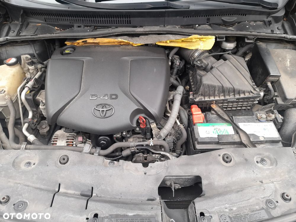 Toyota Avensis 2.0 D-4D Prestige - 13