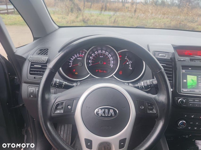 Kia Venga 1.6 Business Line - 12