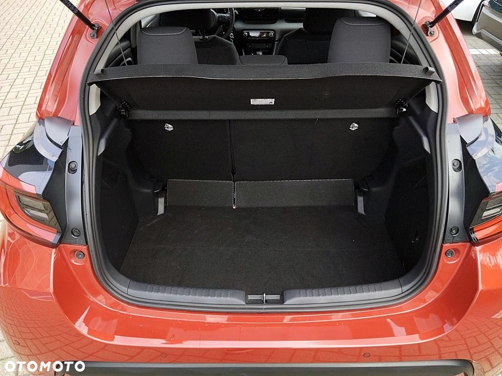 Toyota Yaris - 10