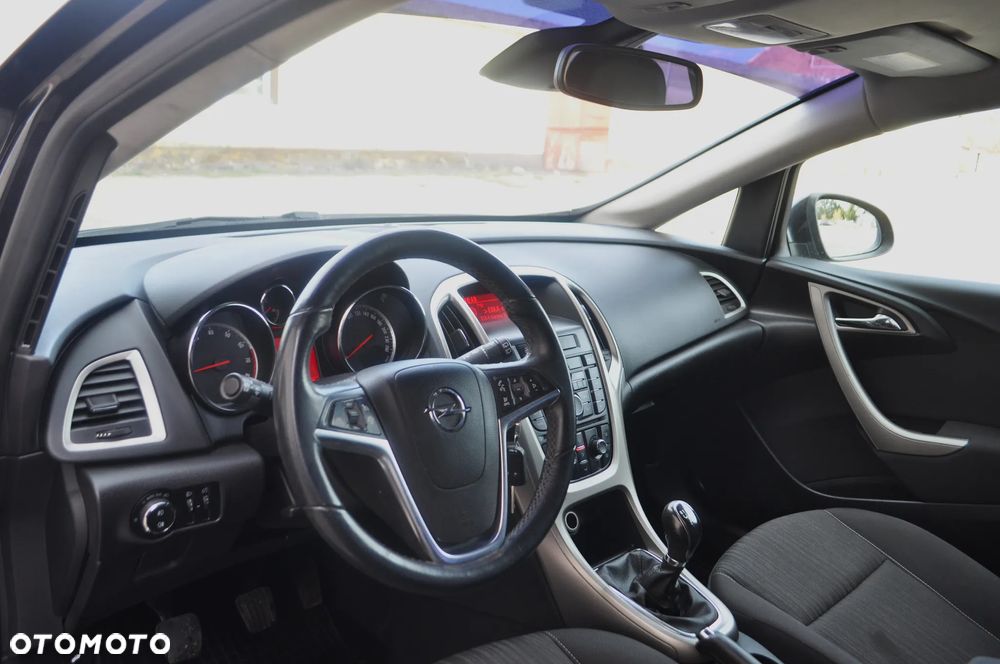 Opel Astra 1.4 Turbo - 11