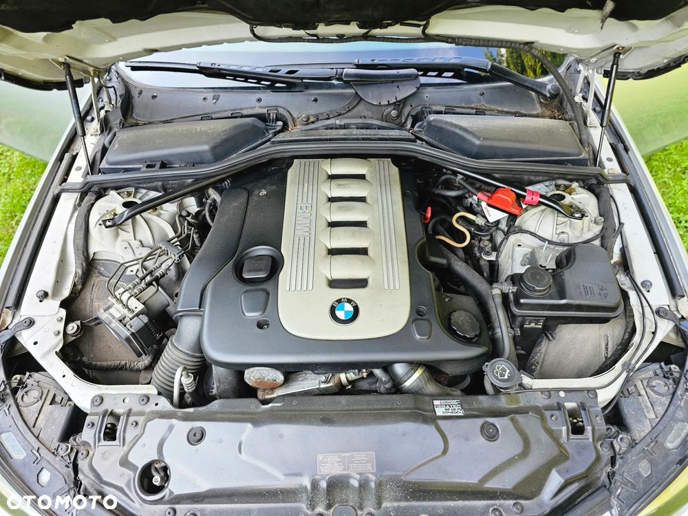 BMW Seria 5 530d Touring - 13