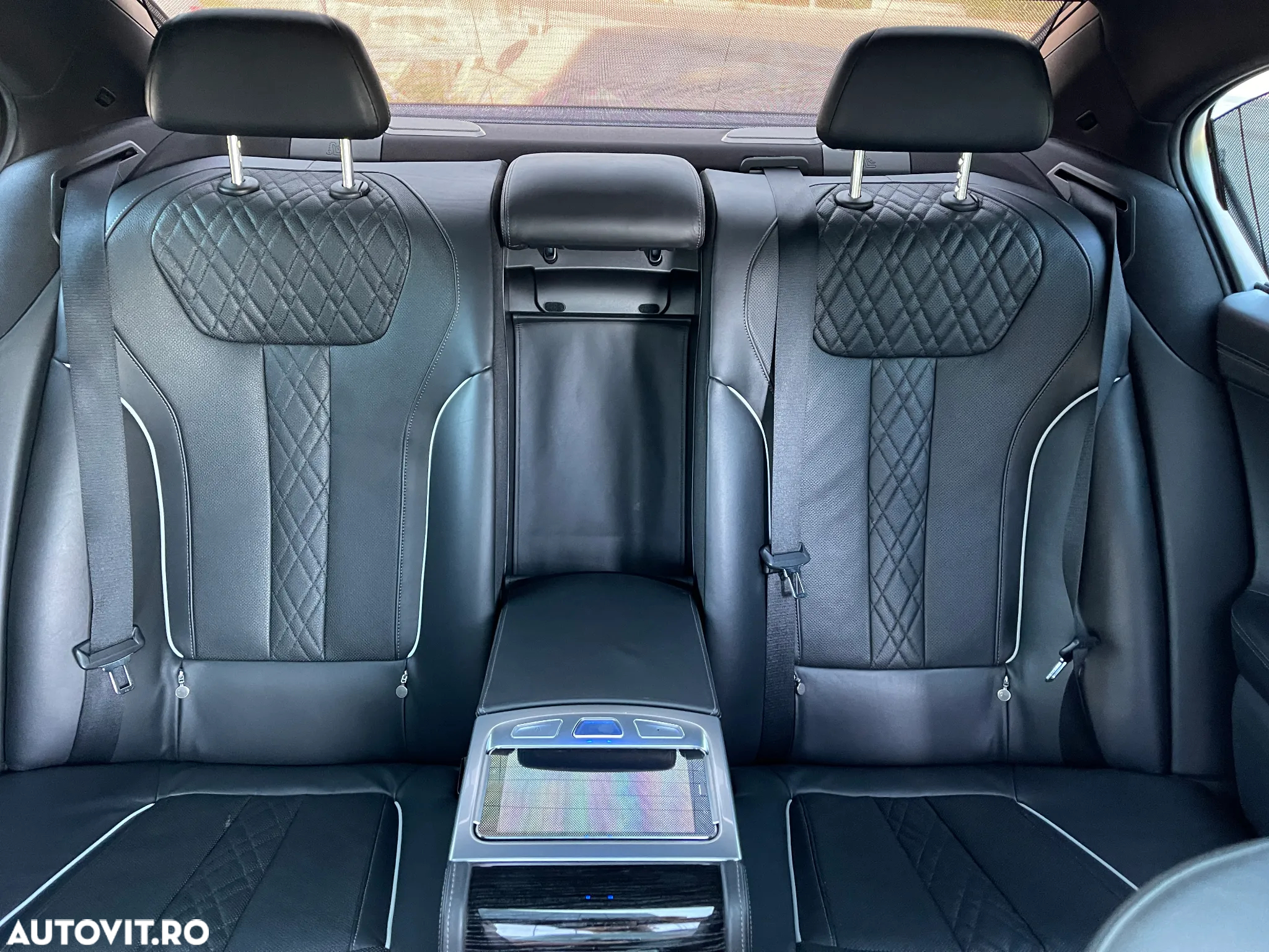 BMW Seria 7 740d xDrive - 32