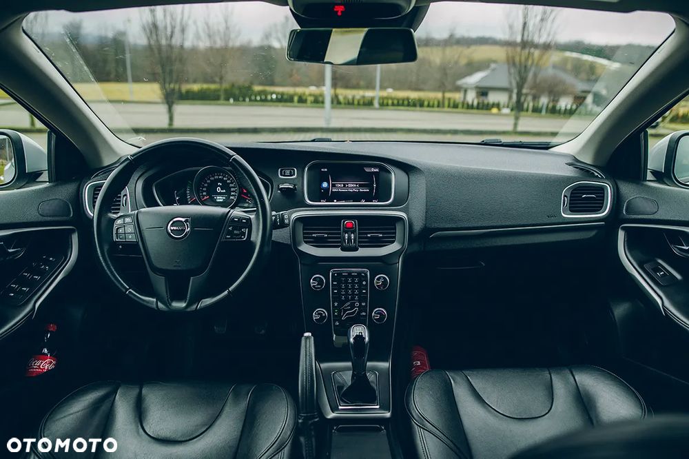 Volvo V40 D2 Drive-E Momentum - 21