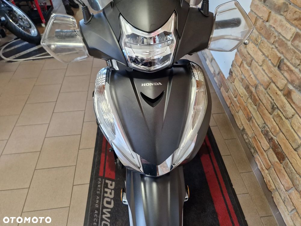 Honda SH - 16