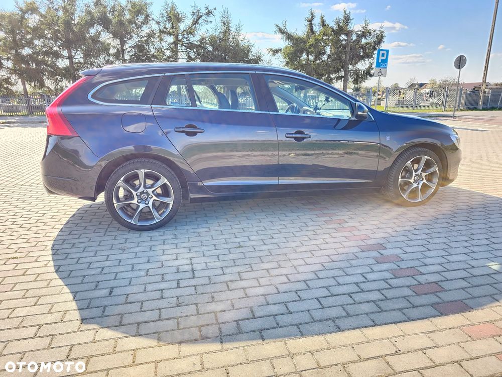 Volvo V60 D4 Drive-E Ocean Race - 25