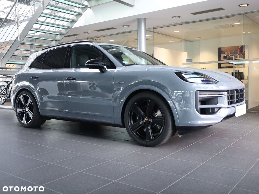 Porsche Cayenne - 2