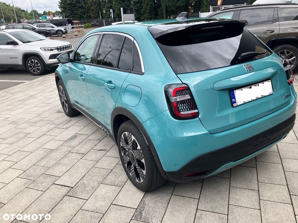 Fiat 600 1.2 Turbo La Prima eDCT - 4