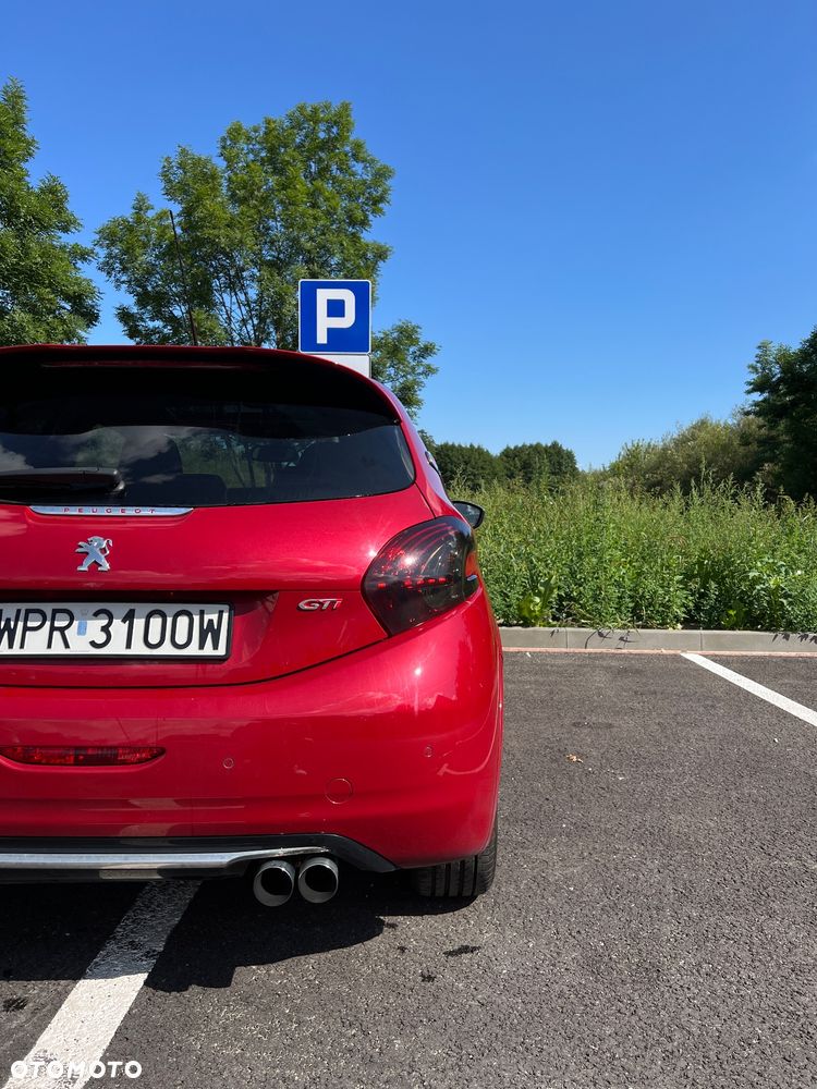 Peugeot 208 1.6 THP GTi - 27