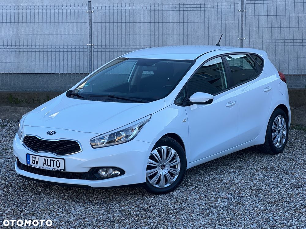Kia Ceed 1.6 GDI Dream Team Edition - 5