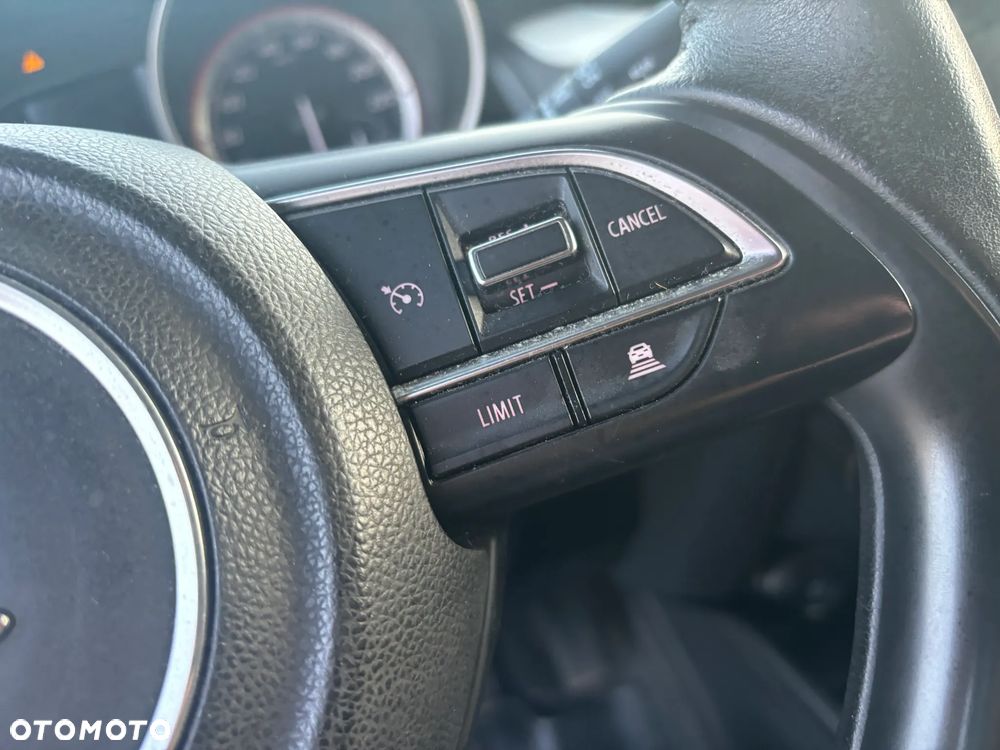 Suzuki Swift 1.0 Boosterjet (SHVS) Hybrid Comfort+ - 22