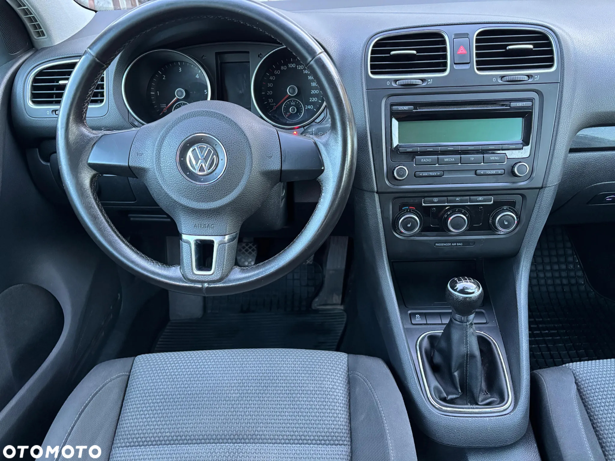 Volkswagen Golf VI 1.6 TDI Comfortline - 12