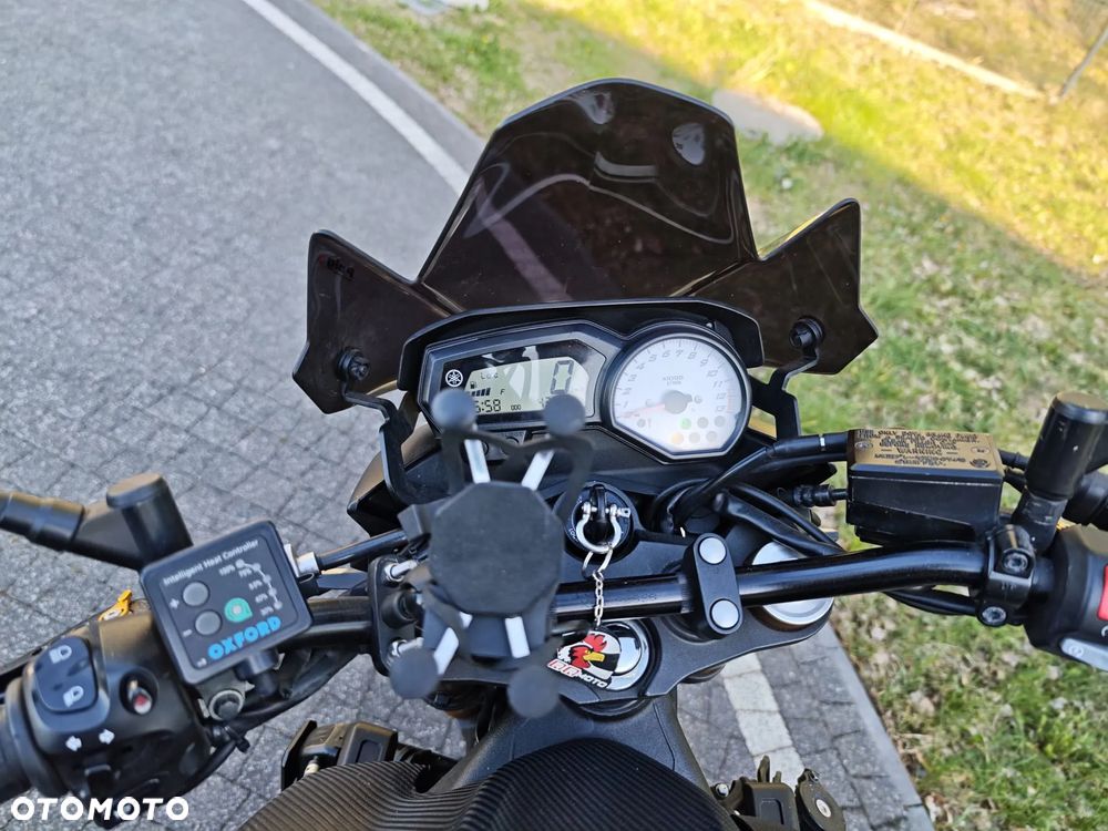 Yamaha FZ8 - 4