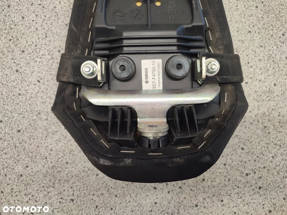 Kanapa, fotel tył, siedzenie pasażera Yamaha R125 R 125 YZF-R125 MT125 MT 125 - 8