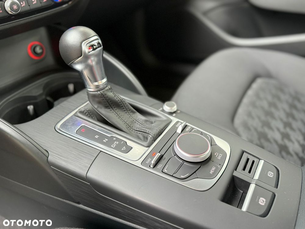Audi A3 Sportback 1.2 TFSI Attraction S tronic - 20