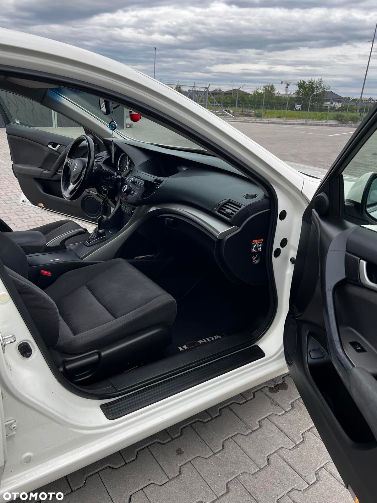 Honda Accord 2.0 Elegance - 11