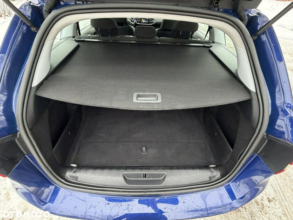 Peugeot 308 - 25