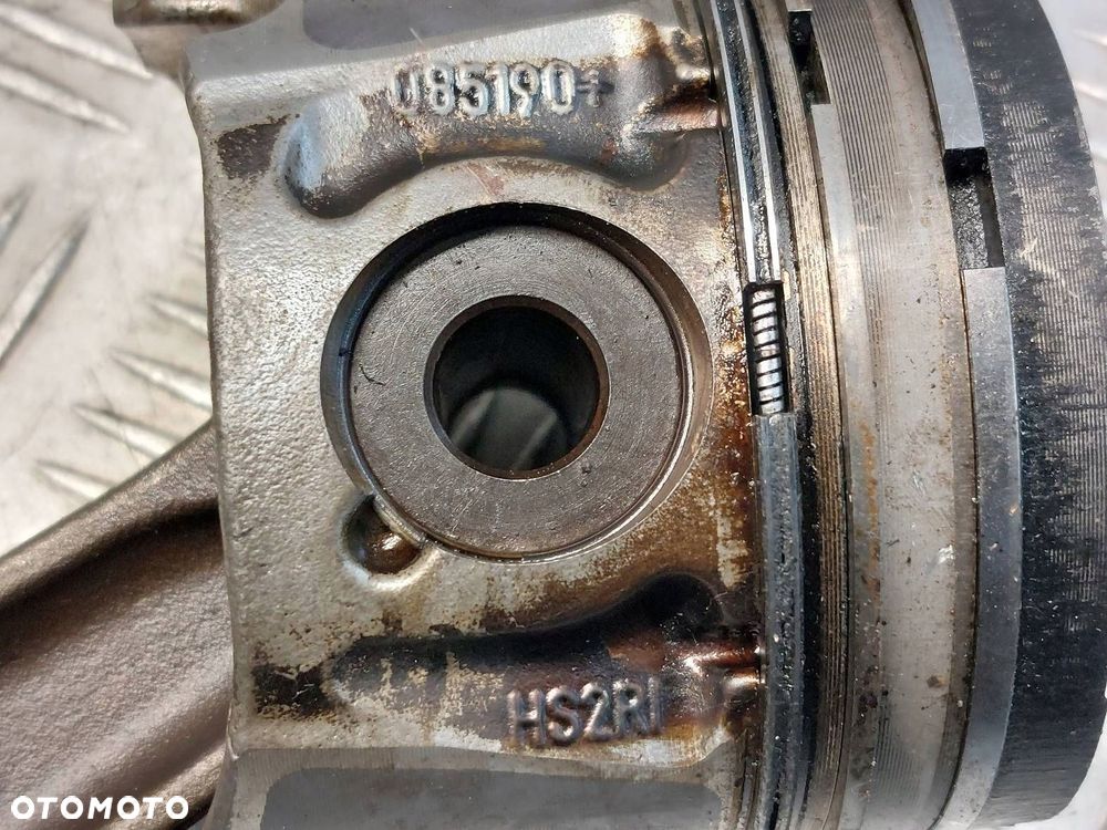 TŁOK + KORBOWÓD KOMPLET 4SZT VOLVO C30 I 2.0 HDI 085190+ HS2RI - 2